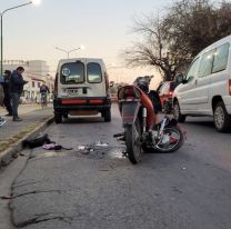 Chocó su moto y la partió en dos: terrible palazo en Salta 