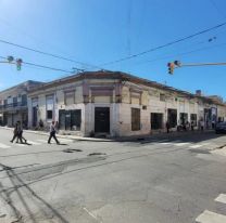 La imagen más triste del centro de Salta: calle Ituzaingó casi esquina Mendoza 