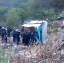 Violento desalojo en B° Juan Manuel de Rosas: varias familias en la calle