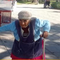 Abuelita norteña tiene 96 años y vende bollos para sacar adelante a la familia