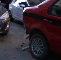 Terrible accidente a metros del Shopping: un taxista y un médico se dieron feo