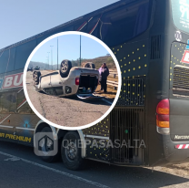 Terrible vuelco en Ruta 9: "Auto mordió la banquina y chocó con un colectivo"